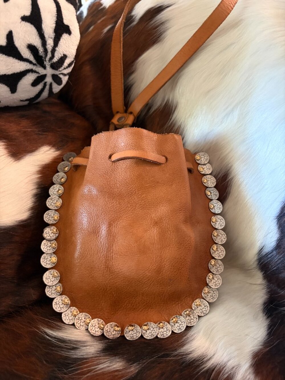 Campomaggi Mini Bag with Medallion Studs - Picture 3 of 14